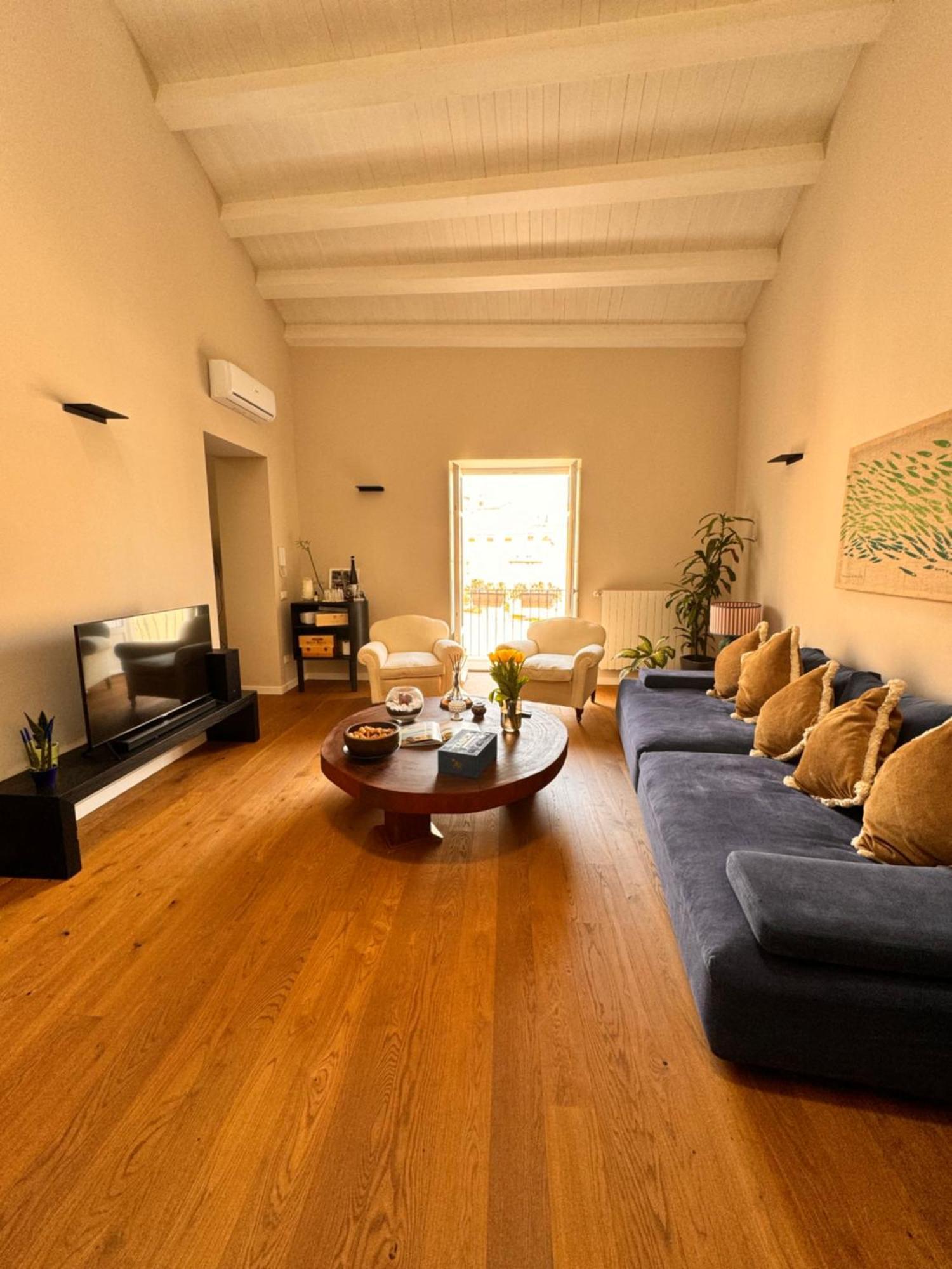 A Cala Suite & Apartment Palermo Bagian luar foto